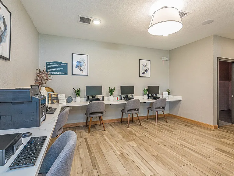 Enclave at Pine Oaks — Photo 7