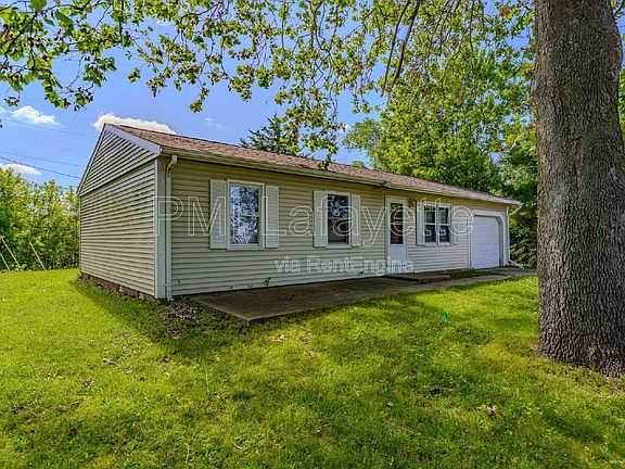 3rd image of 821 Julia Ln