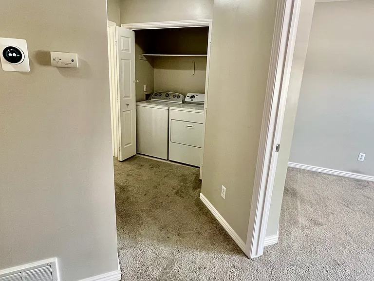 3745 S 700 E — Photo 14