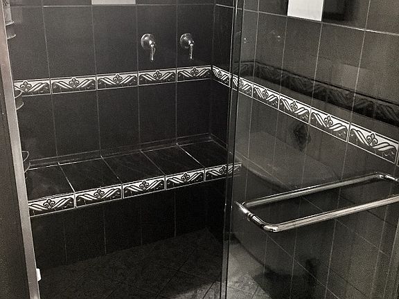 5th image of 1578 E 58th St