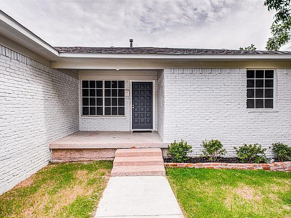 3rd image of 8827 Jennie Lee Ln