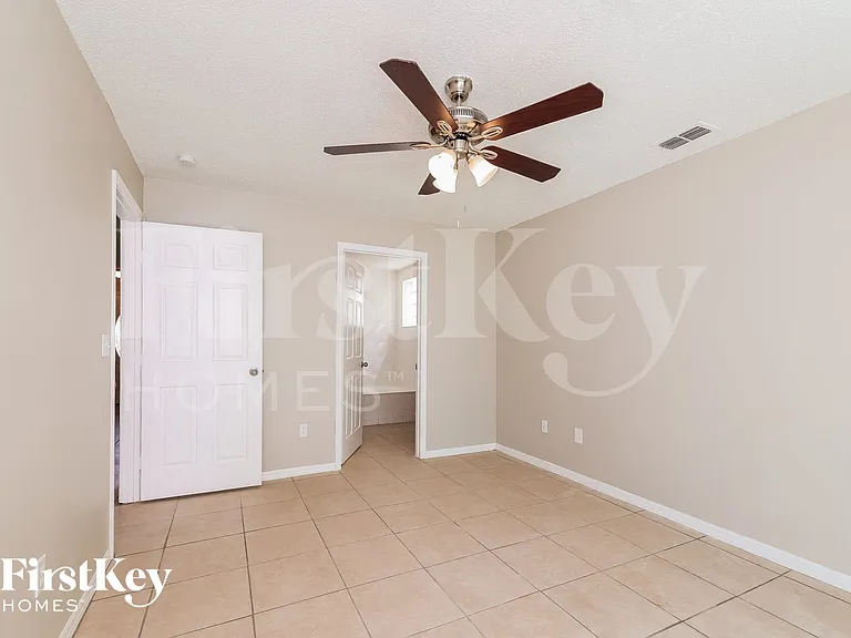 3789 Huntwicke Blvd — Photo 8