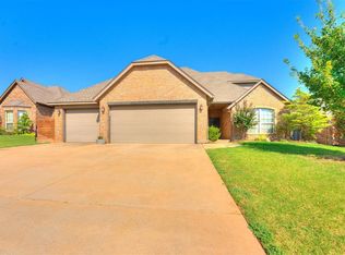 3812 Normandy Rd, Edmond, OK 73013