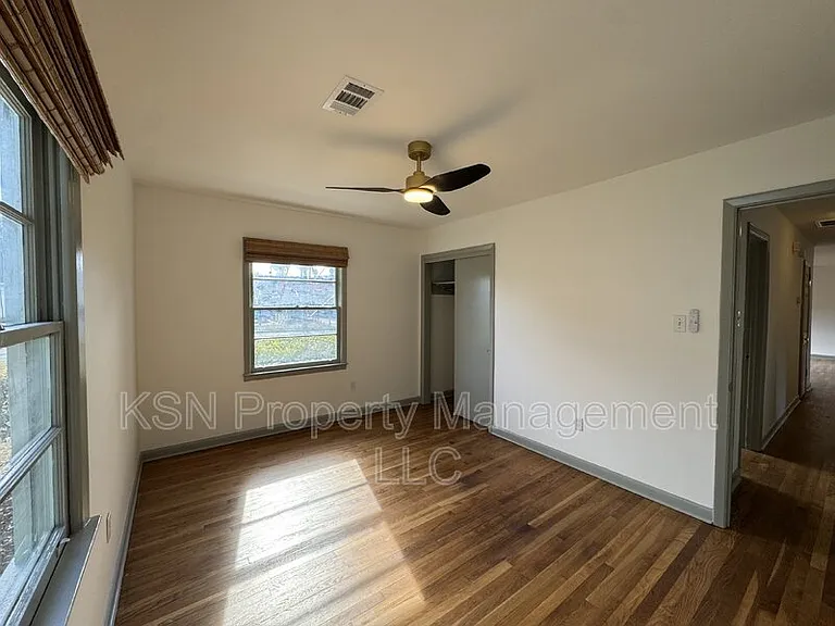 1436 E 42nd St — Photo 14