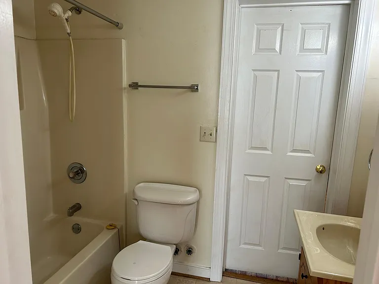 505 Hawke St #1 — Photo 7