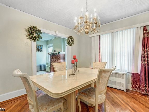 5th image of 124 Underwood St