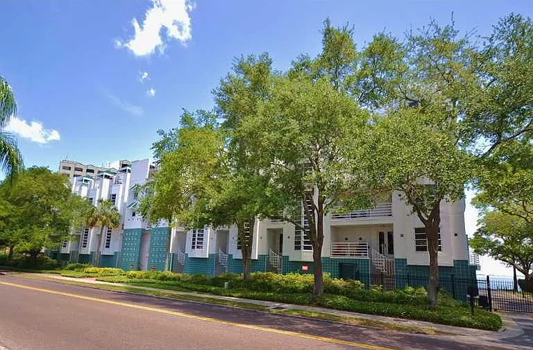 4950 Bayshore Blvd #28 — Photo 1