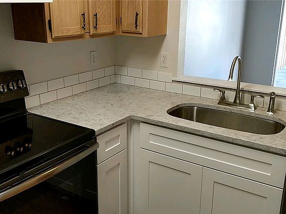 5th image of 143 145 138th St E