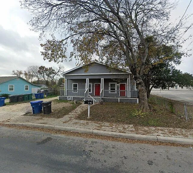 116 Bristol Ave #A — Photo 1