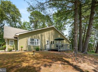 19 Cedar Ave, Manahawkin, NJ 08050