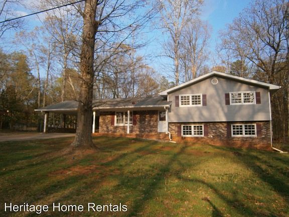 2nd image of 3216 Connie Way