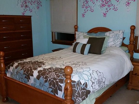 5th image of 8 Farview Dr