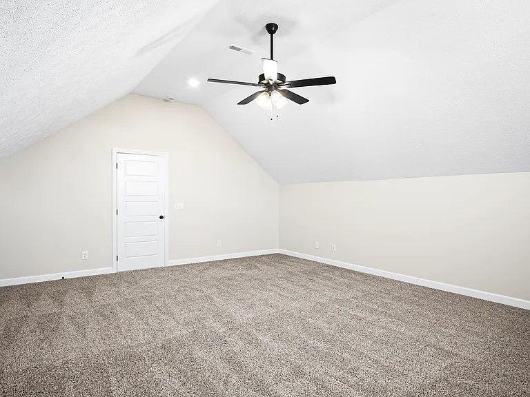 1749 Powell Rd — Photo 40