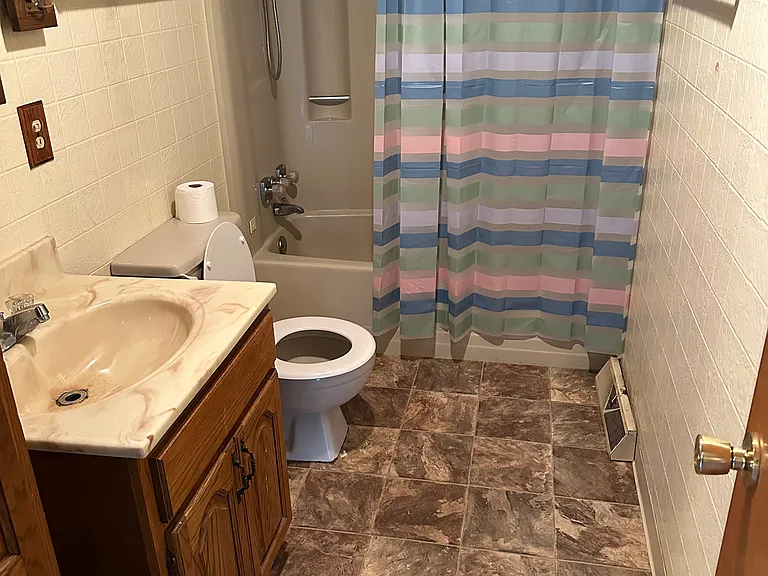 713 Poplar Ave — Photo 7