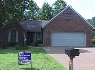 7566 Southfield Dr, Newburgh, IN 47630