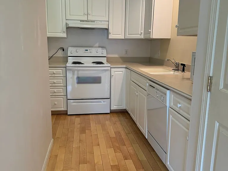 85 S Main St #11 — Photo 4