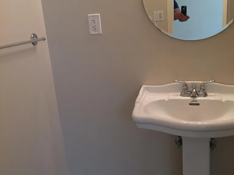 1611 Parkwood Dr — Photo 21