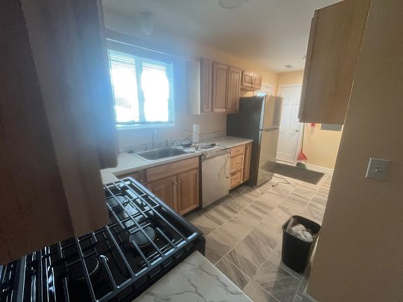 2nd image of 703 Rosedale Dr N