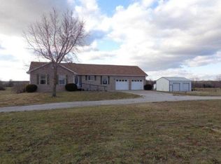 4421 S 70th Rd, Bolivar, MO 65613