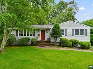 189 Alberon Dr, Park Ridge, NJ 07656