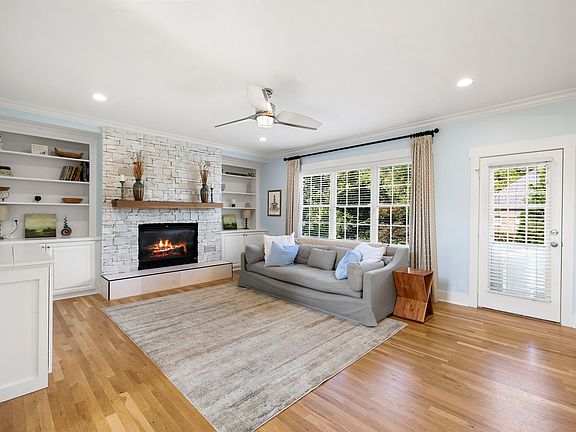 5th image of 1000 Lower Stow Ct