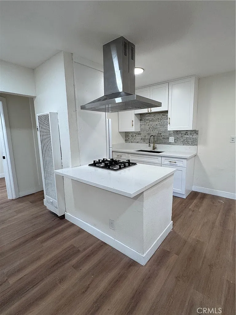 2 bed, 620 sqft, $2,550 — Photo 1