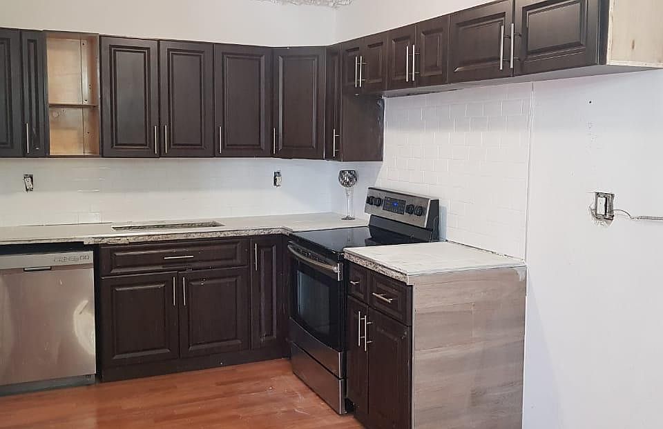 2nd image of 1005 Curtiss Dr #33