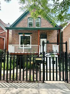 1724 N Lawndale Ave, Chicago, IL, 60647