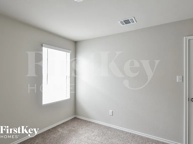 5107 Hornbeck Hts — Photo 12