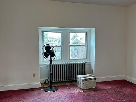 4th image of 121 E Wellens Ave