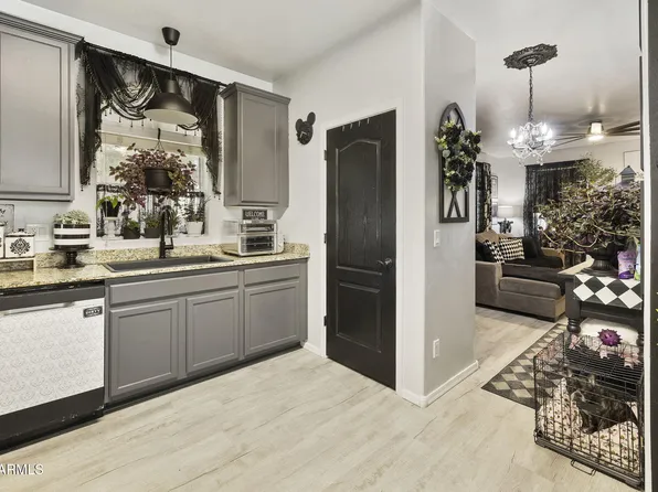 10206 E ISLETA Avenue, Mesa, AZ 85209