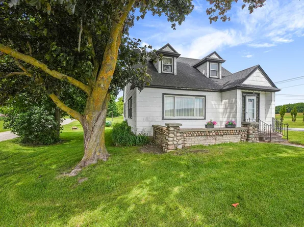4988 County Road 633, Grawn, MI 49637