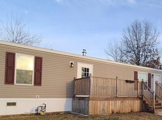 53-722 W Hunter St, Sullivan, IL 61951