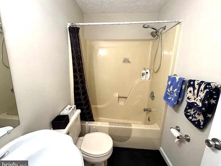 13 McNeil Ct — Photo 15