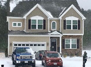 5826 Roland Smith Dr, Gloucester, VA 23061