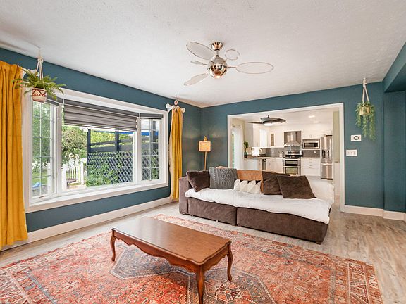 5th image of 10177 Cedarwood Dr