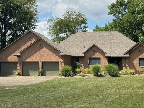 382 Riverview Acres Rd, Washington, WV 26181