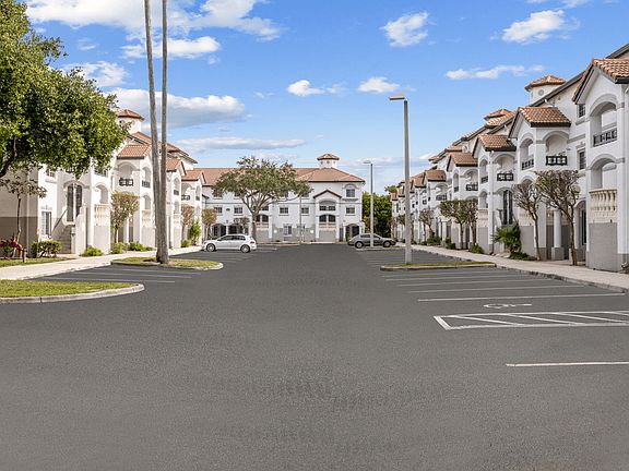 4th image of 721 NW 19th St #10-202