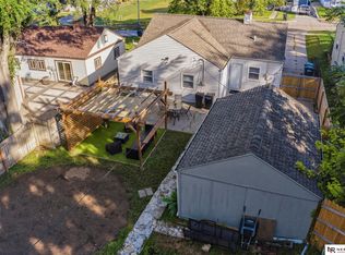 6615 Seward St, Omaha, NE 68104