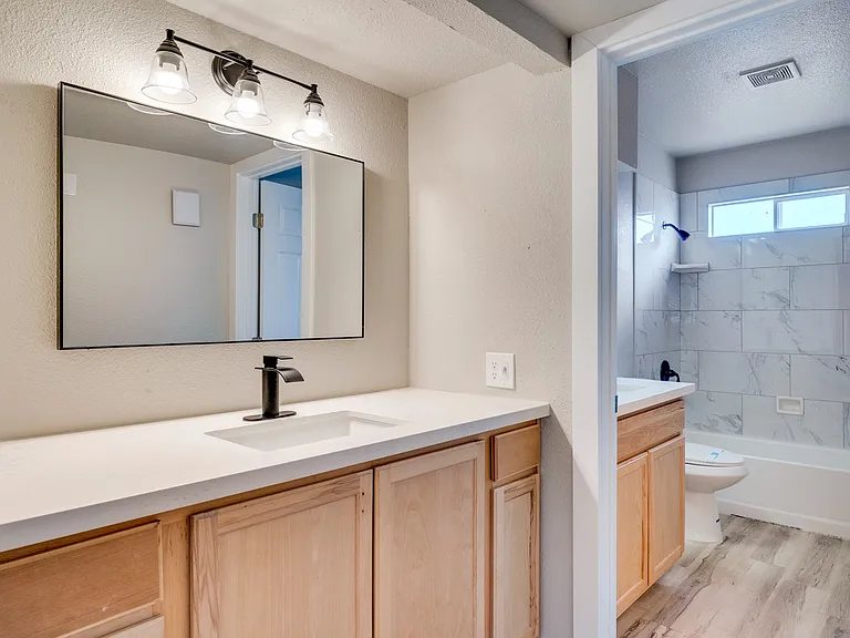 The Monica Apartments Bathroom