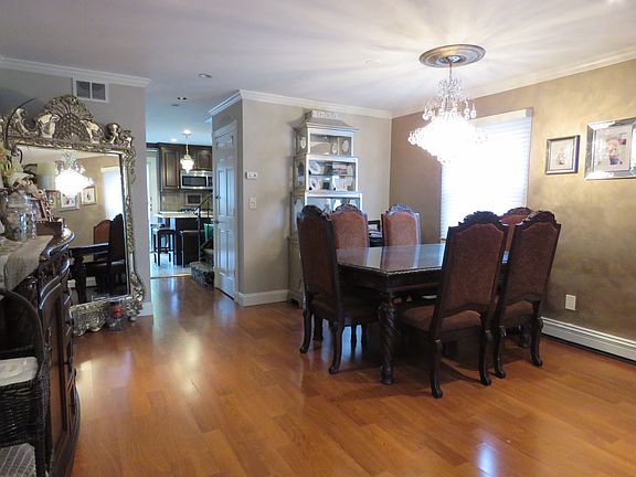 Large diningroom