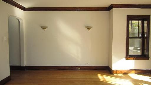 4th image of 1030 N Austin Blvd APT 1S