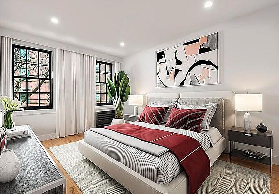 2nd image of 421 W 21st St