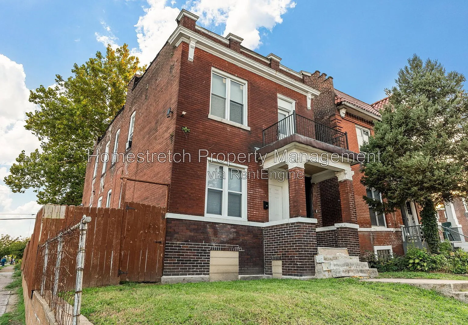2 bed, 1.0 bath, 850 sqft, $1,045 — Photo 2