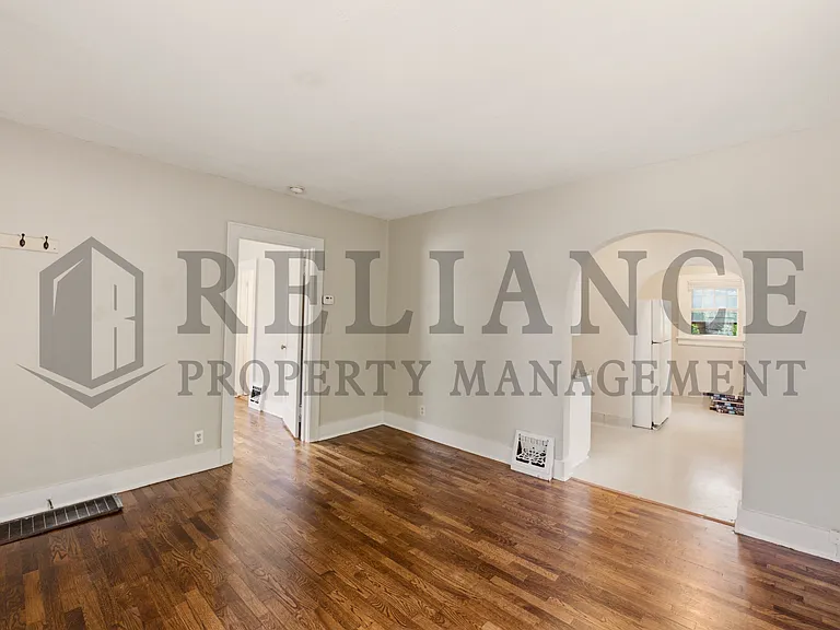 2301 W 3rd St N — Photo 14