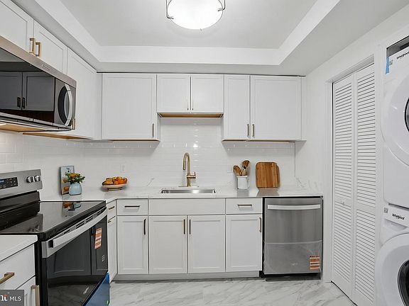 2nd image of 10028 Stedwick Rd APT 102