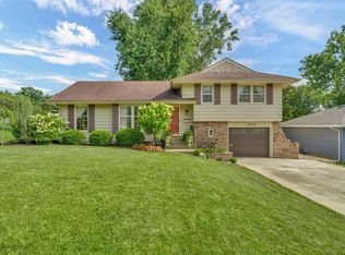 3619 SW 33rd St, Topeka, KS 66614
