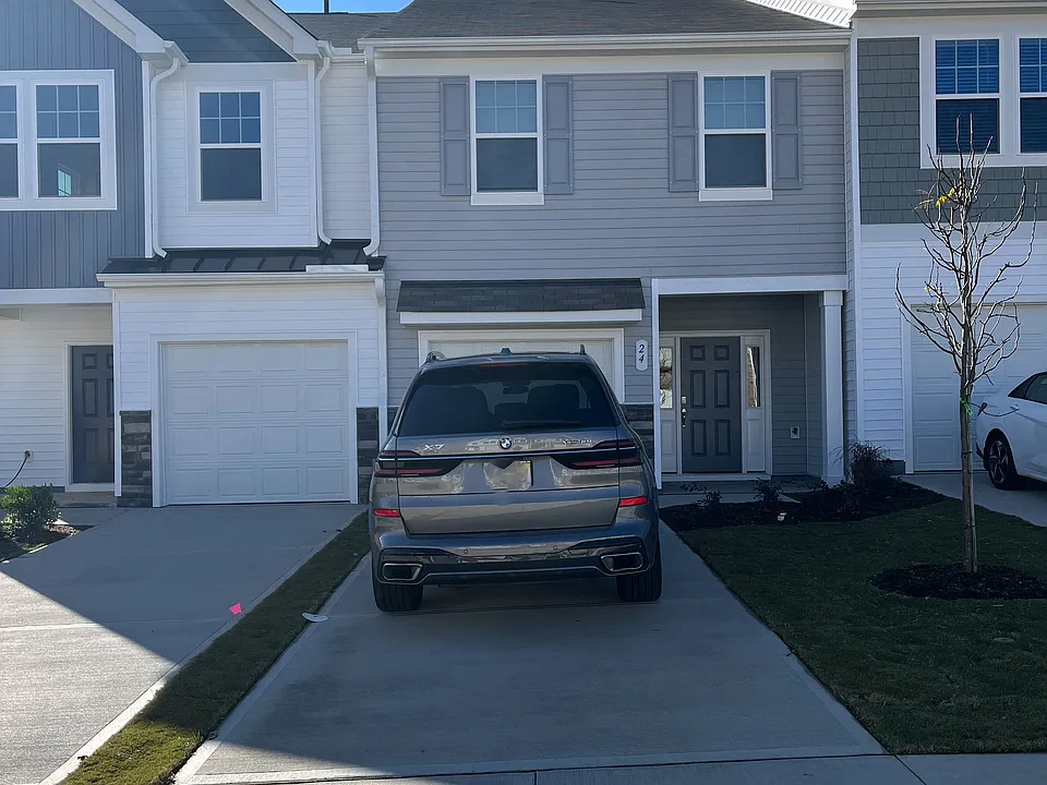 24 Lavender Ln