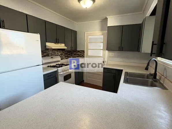741 Philippa St, South Bend, IN 46619
