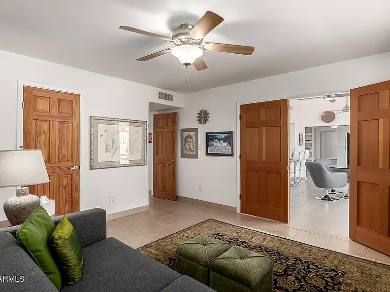 644 E La Jolla Dr — Photo 15